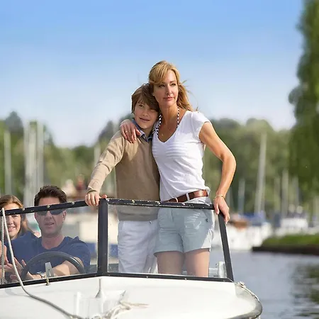 Exklusives Skandinavisches Holiday home Rechlin